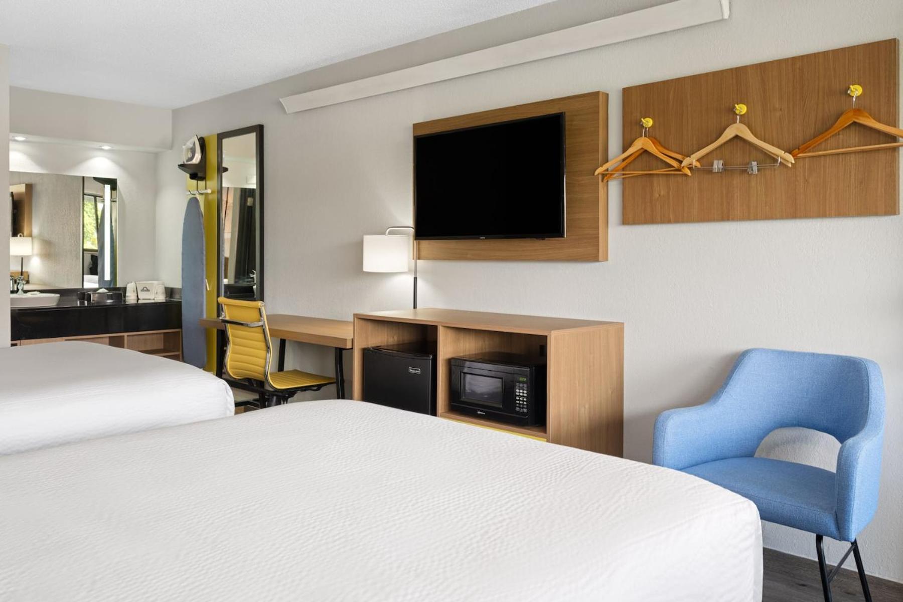 Days Inn By Wyndham Columbus Worthington Dış mekan fotoğraf