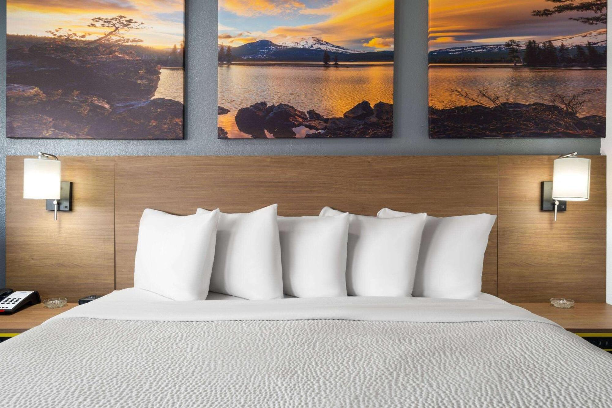 Days Inn By Wyndham Columbus Worthington Dış mekan fotoğraf