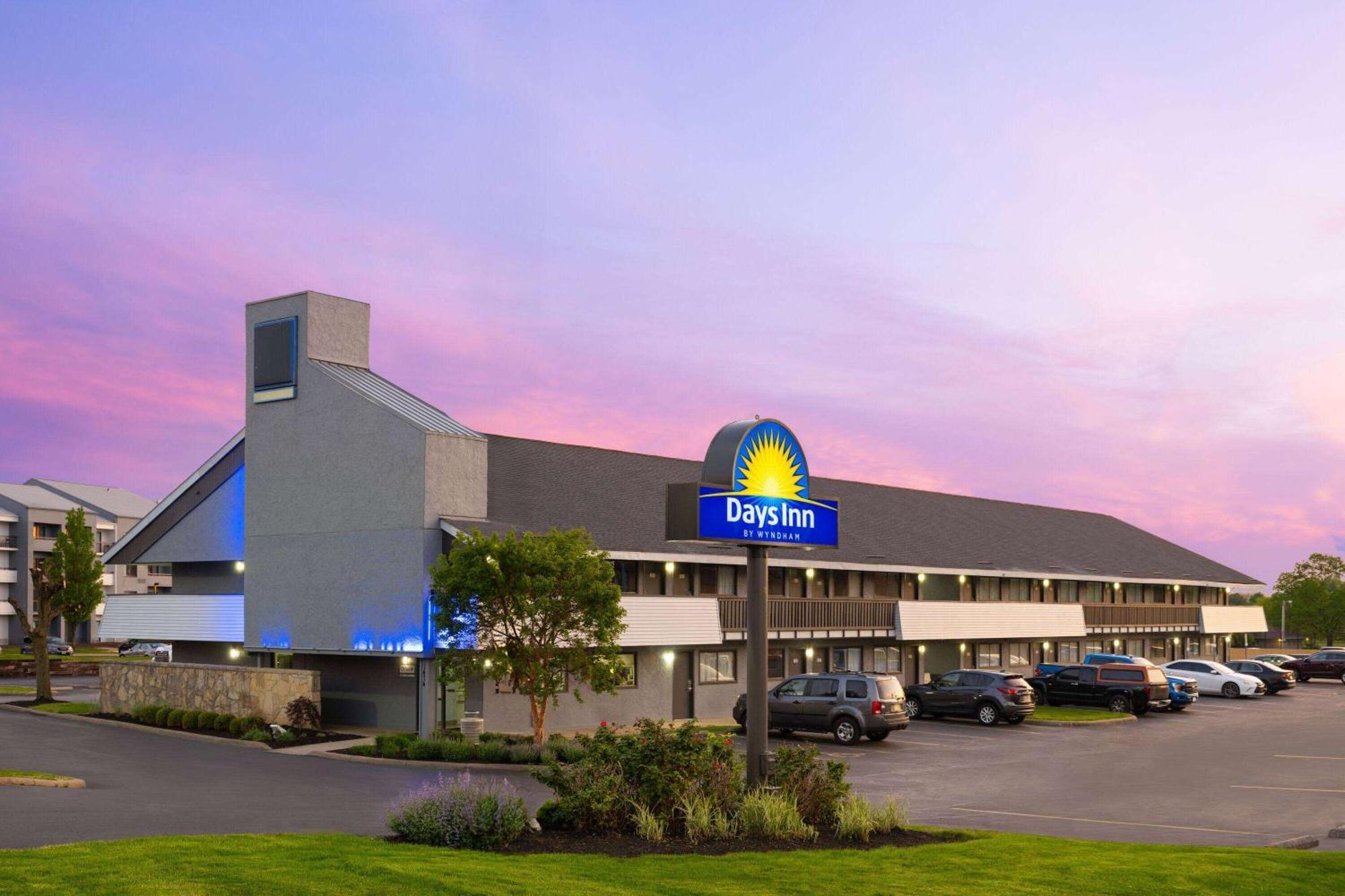 Days Inn By Wyndham Columbus Worthington Dış mekan fotoğraf